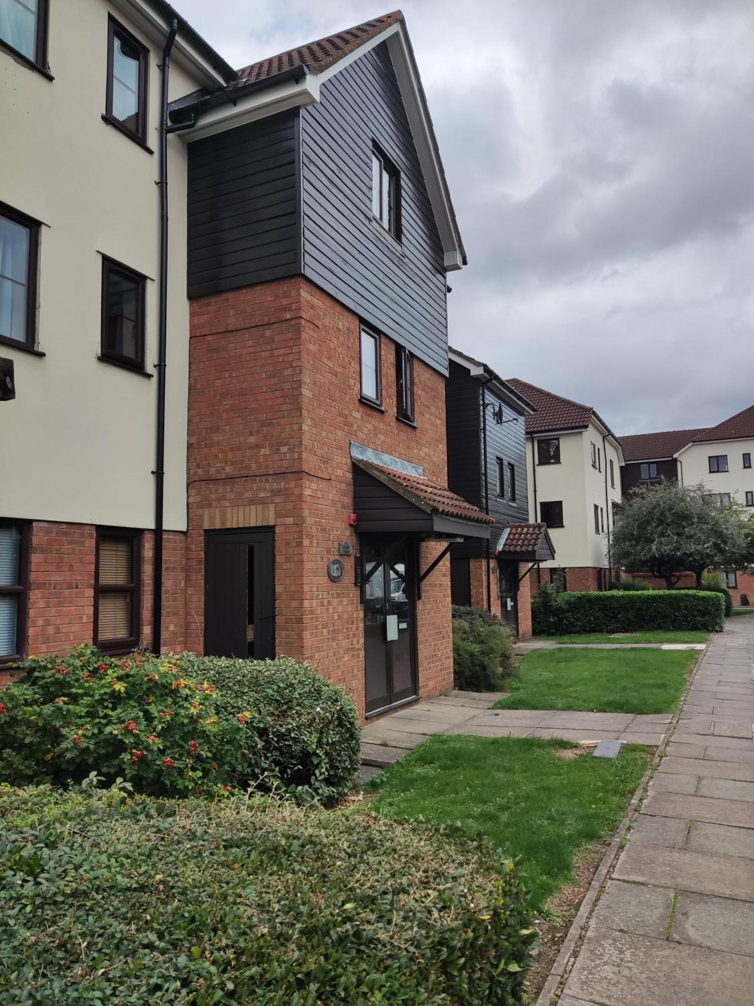Wembley House Hotel London Exterior photo